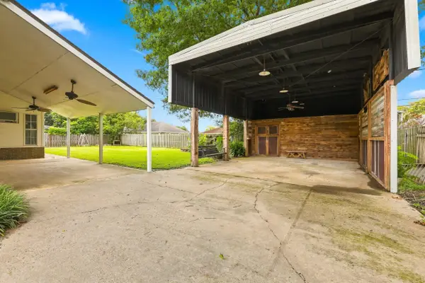 813 Edgewood Dr, Thibodaux, LA 70301