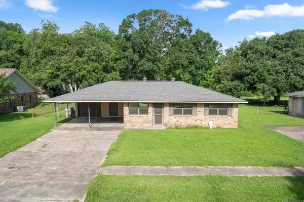 12445 Middlewood Dr, Baker, LA 70714