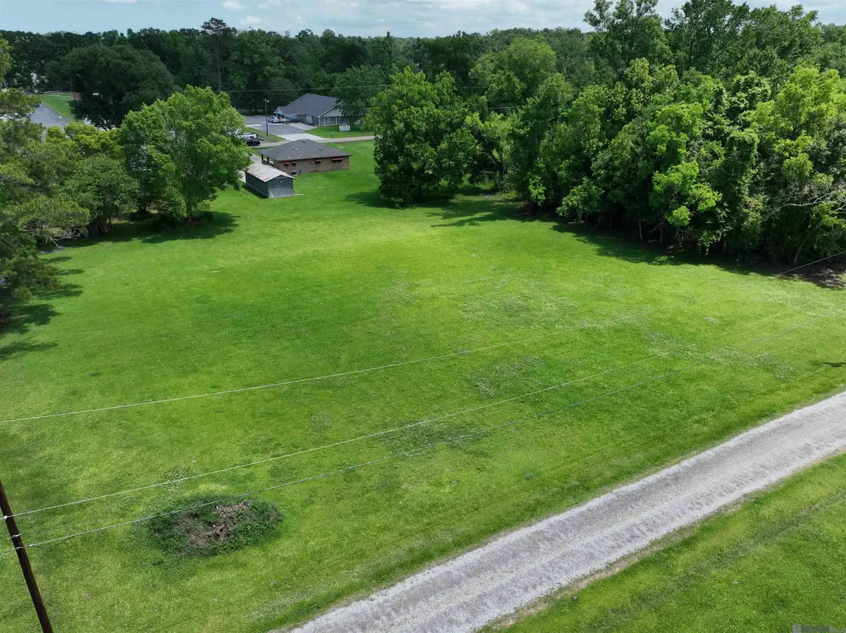 E Valmond St, Gonzales, LA 70737 - #1