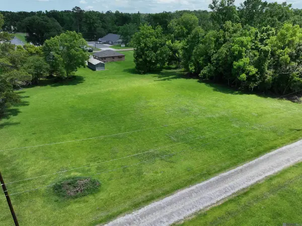 E Valmond St, Gonzales, LA 70737