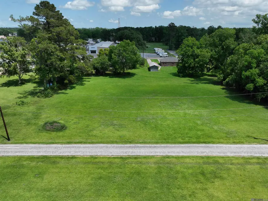 E Valmond St, Gonzales, LA 70737 - #3