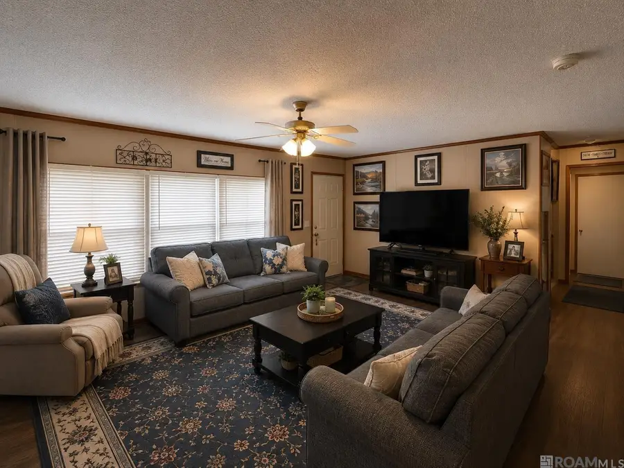 34633 Perkins Rd, Denham Springs, LA 70706 - #3