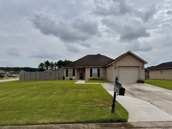 26604 Evangeline Trace Blvd, Denham Springs, LA 70726