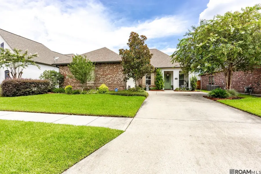 15427 Mistybrook Dr, Baton Rouge, LA 70816 - #2