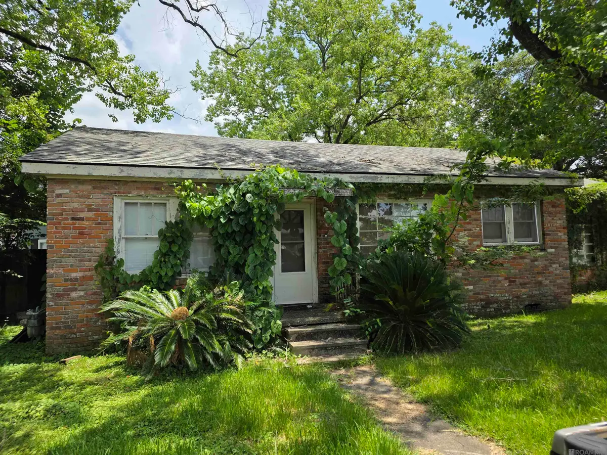 13540 W Leon St, Gonzales, LA 70737 - #1