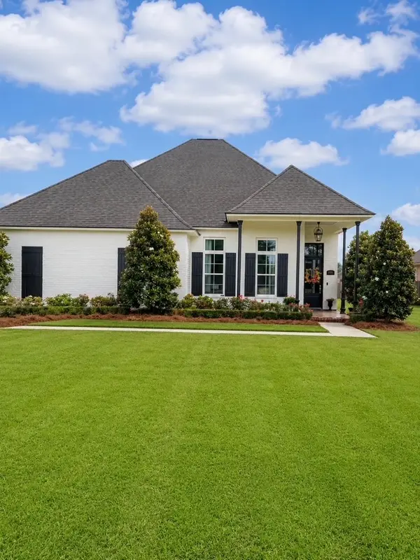 3399 Bayou Black Dr, Houma, LA 70360