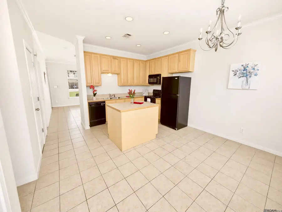 4000 Lake Beau Pre #14, Baton Rouge, LA 70820 - #2