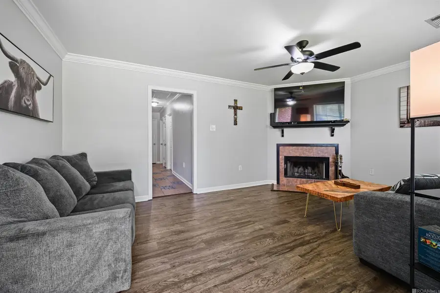 10036 Chapel Hill Dr, Denham Springs, LA 70706 - #2