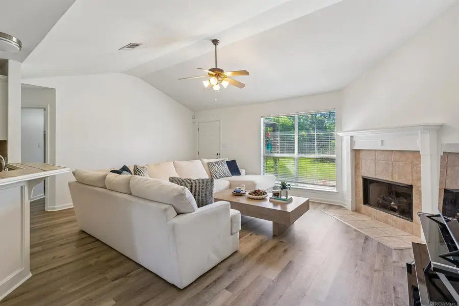 10930 Woodhaven Dr, Denham Springs, LA 70726 - #2
