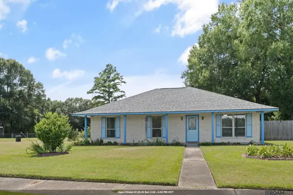 10003 E Brookside Dr, Central, LA 70818