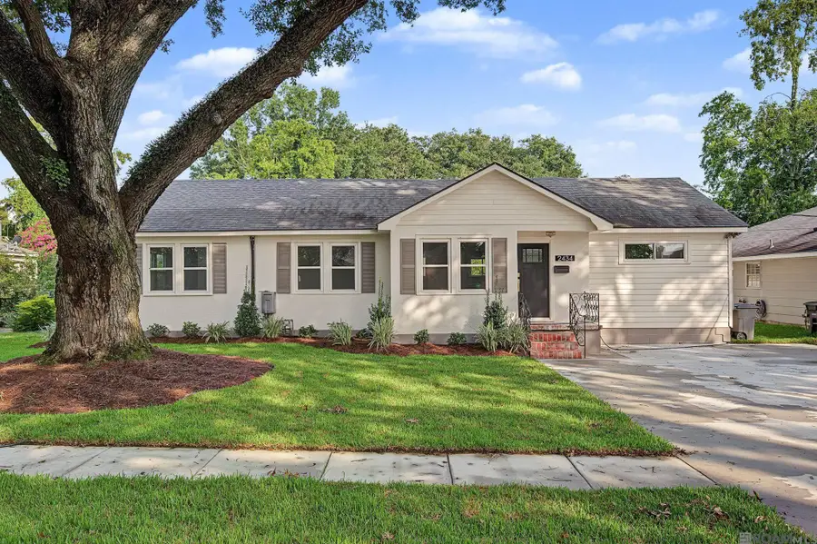 2434 Honeysuckle Ave, Baton Rouge, LA 70808 - #2