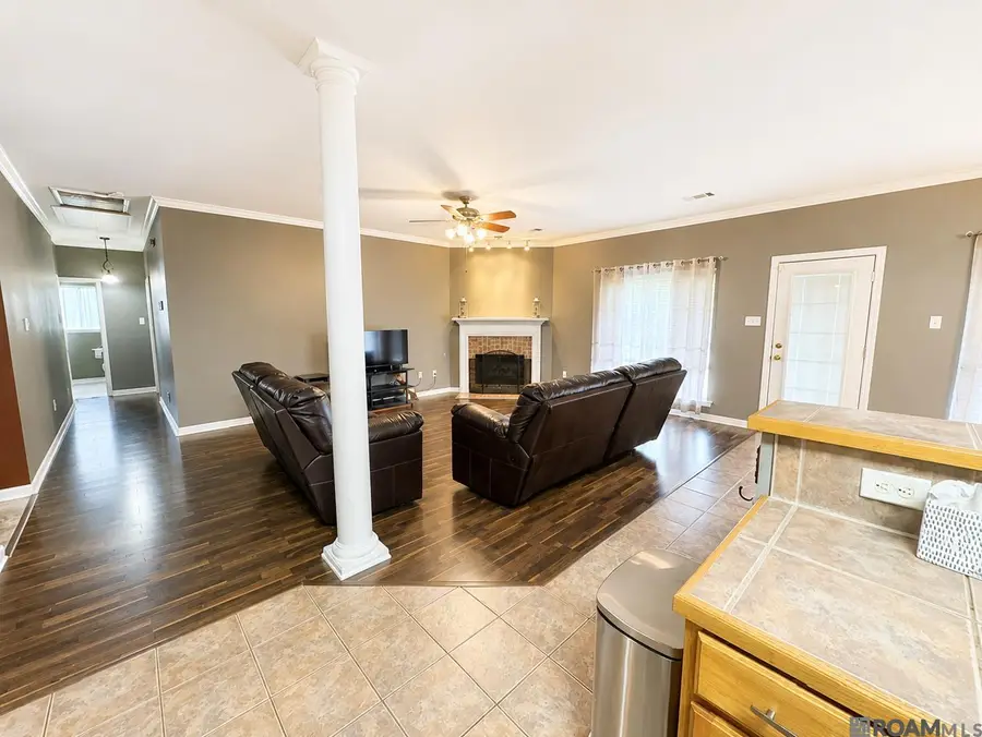 35950 Houmas House Ave, Denham Springs, LA 70706 - #2