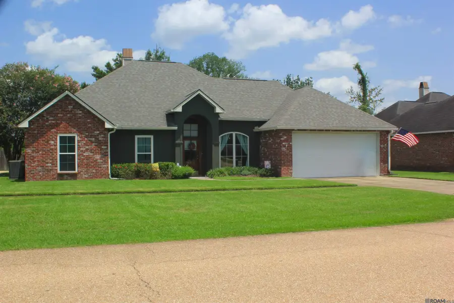 10075 Summerfield Dr, Denham Springs, LA 70726 - #2