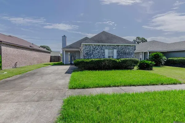 9051 Crosscreek Ave, Baton Rouge, LA 70810