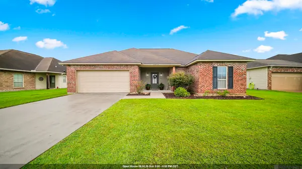 4676 Aubrey Ann Dr, Addis, LA 70710