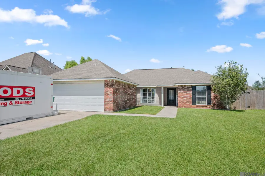 36025 Portsmouth Dr, Denham Springs, LA 70706 - #2