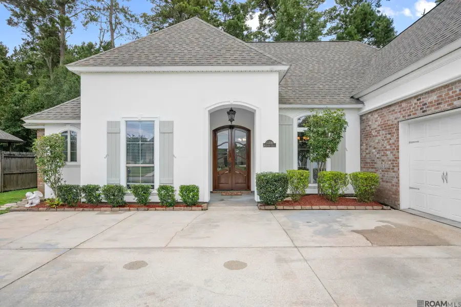 13308 Williamsburg Dr, Walker, LA 70785 - #2
