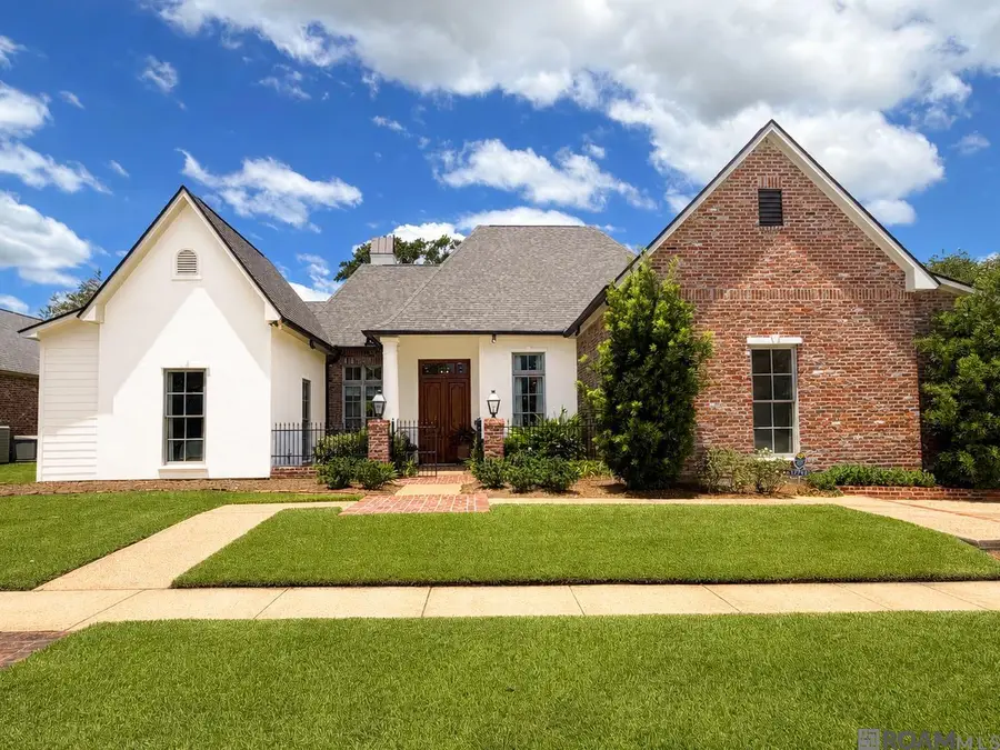 17744 Pecan Shadows Dr, Saint George, LA 70810 - #2