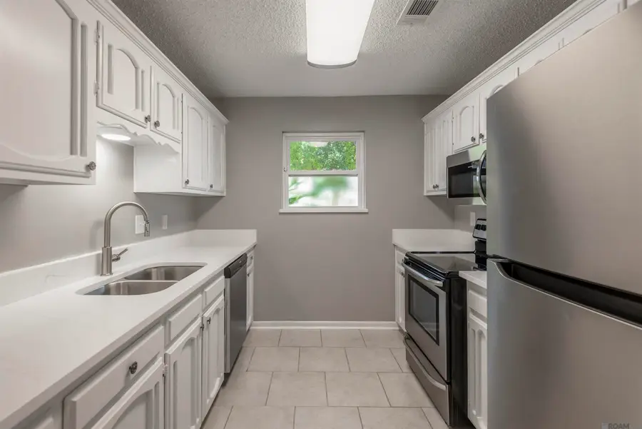 570 Bonarbridge Dr, Baton Rouge, LA 70808 - #3