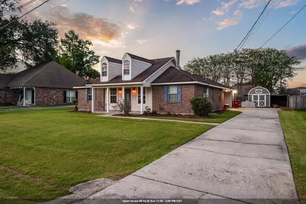 18526 White Oak Dr, Prairieville, LA 70769