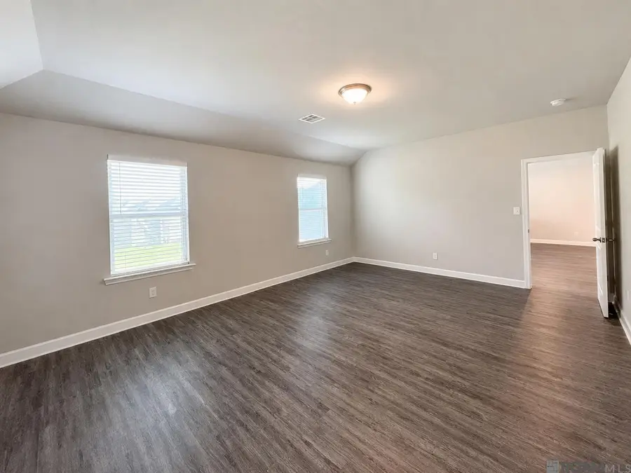 35512 Grovemont Dr, Denham Springs, LA 70706 - #2