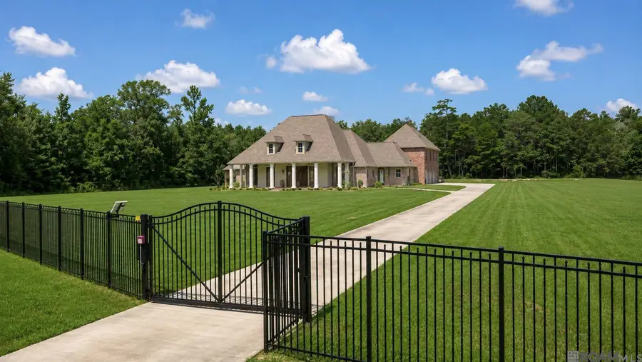34925 Perkins Rd, Denham Springs, LA 70706 - #3