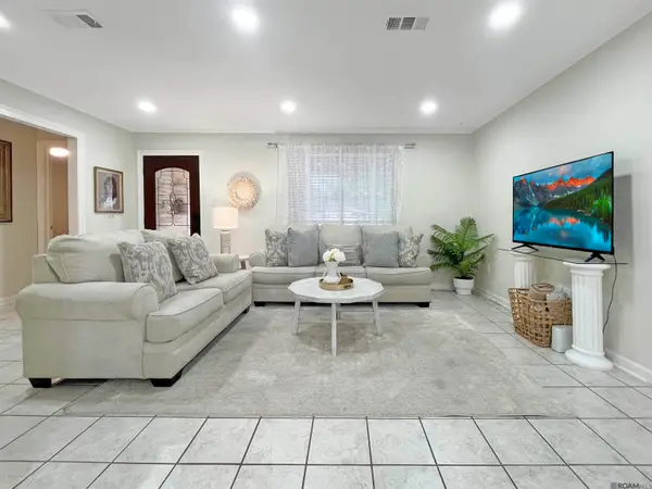 1539 June Dr, Denham Springs, LA 70726