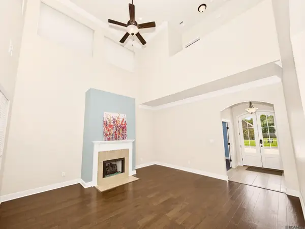 18189 River Landing Dr, Prairieville, LA 70769