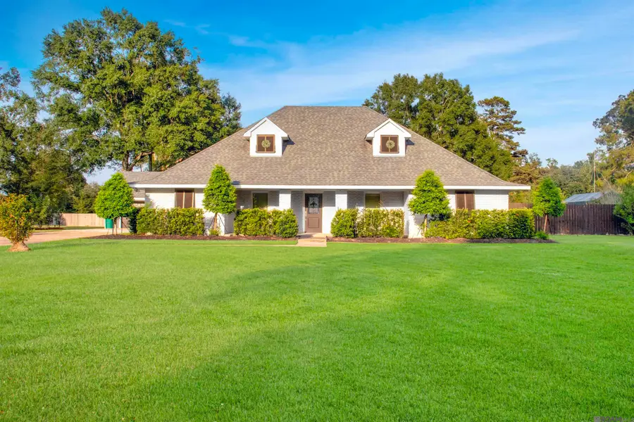 25590 Plantation Ave, Denham Springs, LA 70726 - #2