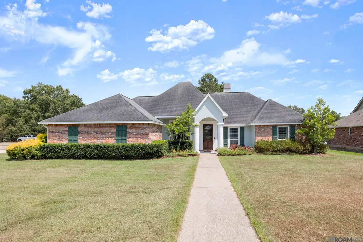 33860 Cypress Bluff Dr, Denham Springs, LA 70706 - #1
