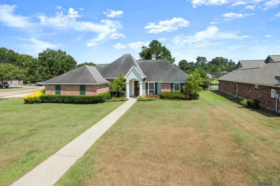 33860 Cypress Bluff Dr, Denham Springs, LA 70706 - #2