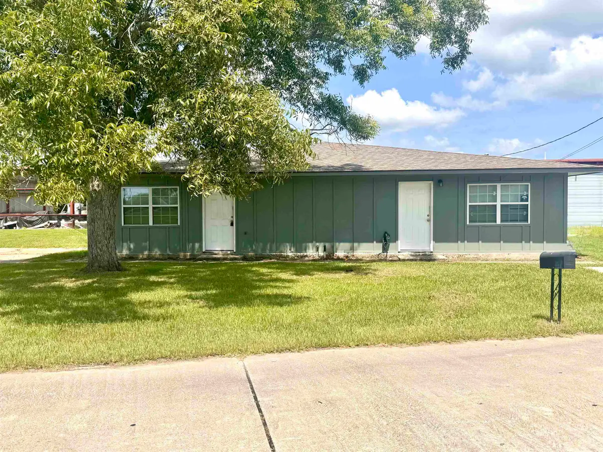 112 & 114 Enterprise Ave, Patterson, LA 70392 - #1