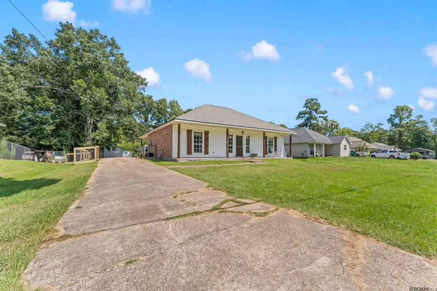 20705 Vincent Acres Cir, Denham Springs, LA 70726 - #2