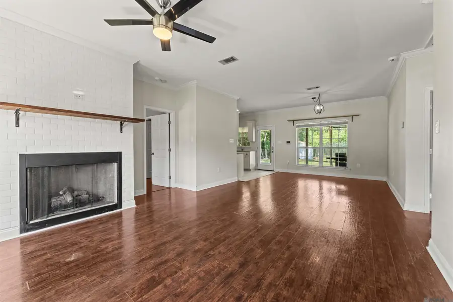 20705 Vincent Acres Cir, Denham Springs, LA 70726 - #3