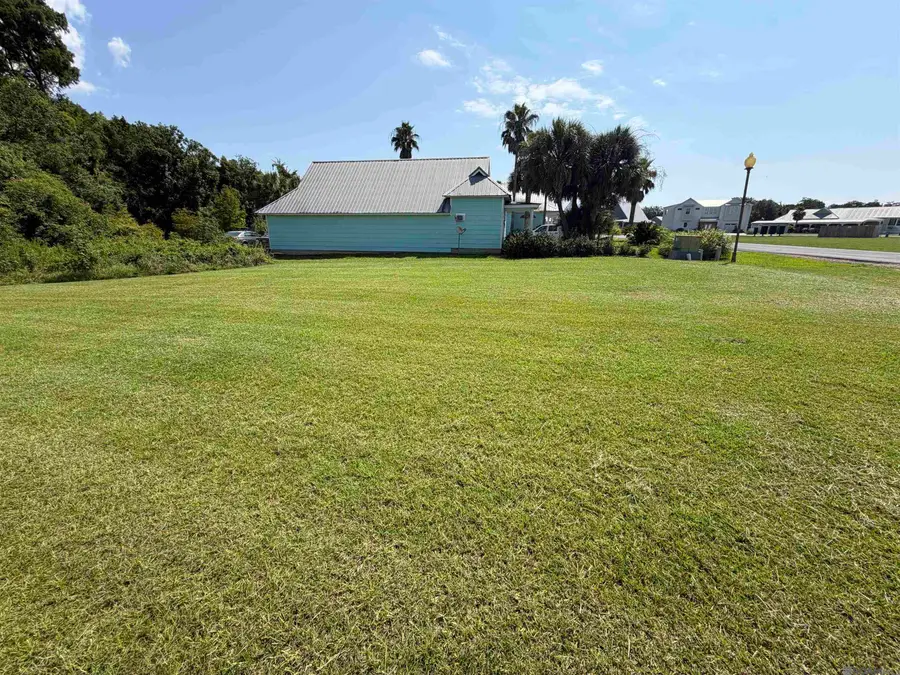Riverscape Dr, Springfield, LA 70462 - #3
