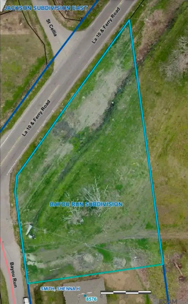 8576 Bayou Run Dr, New Roads, LA 70760