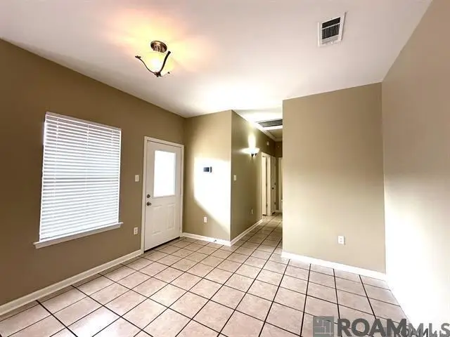 9250 Pecan Tree Dr, Baton Rouge, LA 70810 - #2