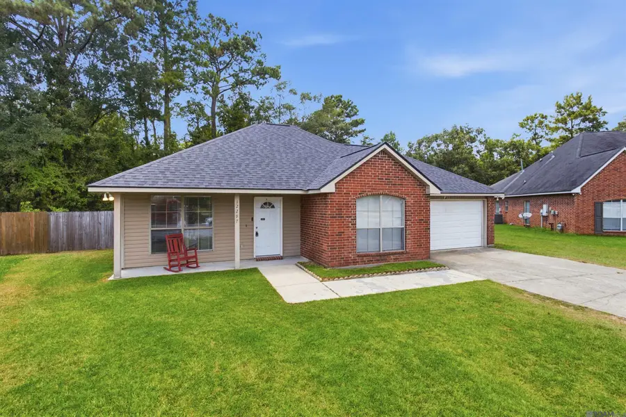 12297 Falcon Crest Dr, Denham Springs, LA 70726 - #2