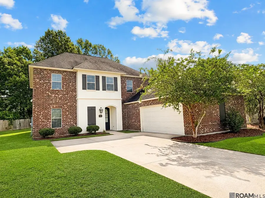 15565 Babblingbrook Dr, Baton Rouge, LA 70816 - #2