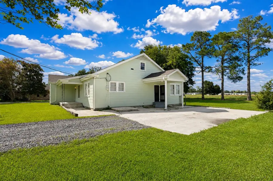 1923 Saint Mary St, Thibodaux, LA 70301 - #3