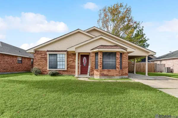 13 Pampas Dr, Laplace, LA 70068