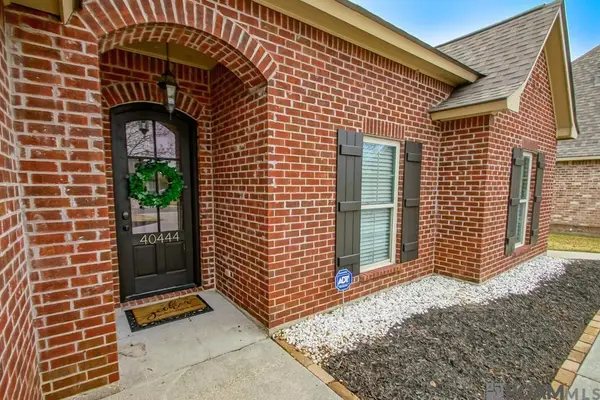 40444 Thomas Ave, Prairieville, LA 70769