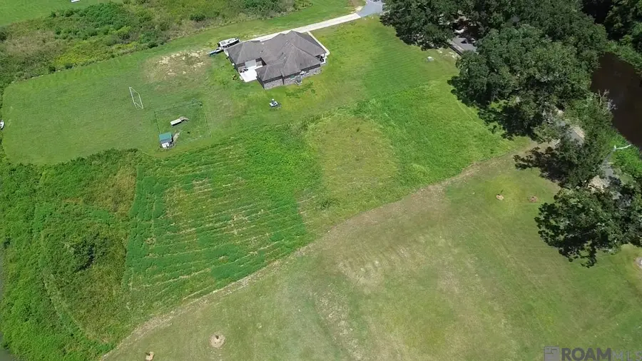 8573 New River Rd, Saint Amant, LA 70774 - #2