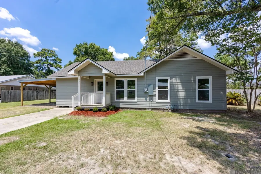 301 Leslie St, Denham Springs, LA 70726 - #2