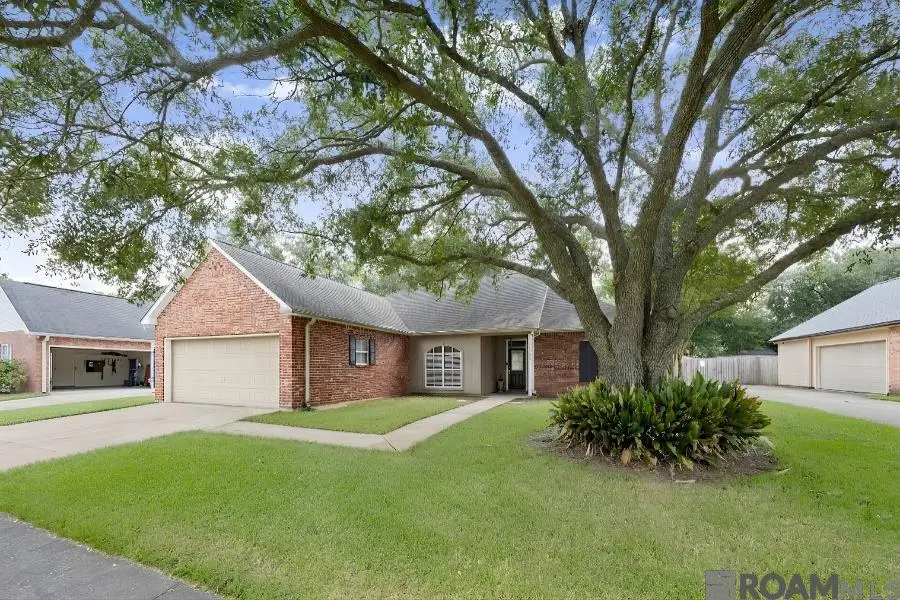 17204 Fountainbleau Dr, Prairieville, LA 70769 - #2