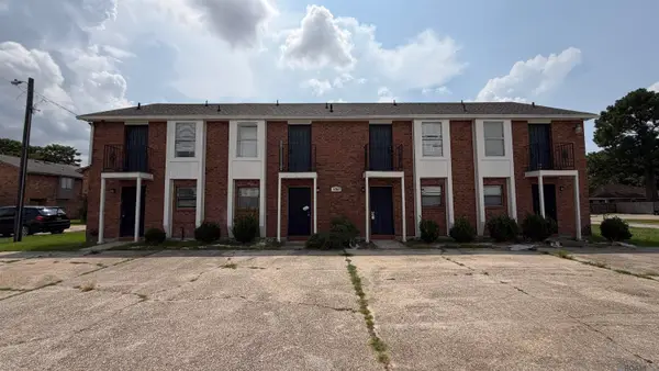 1767 Port Dr, Baton Rouge, LA 70820