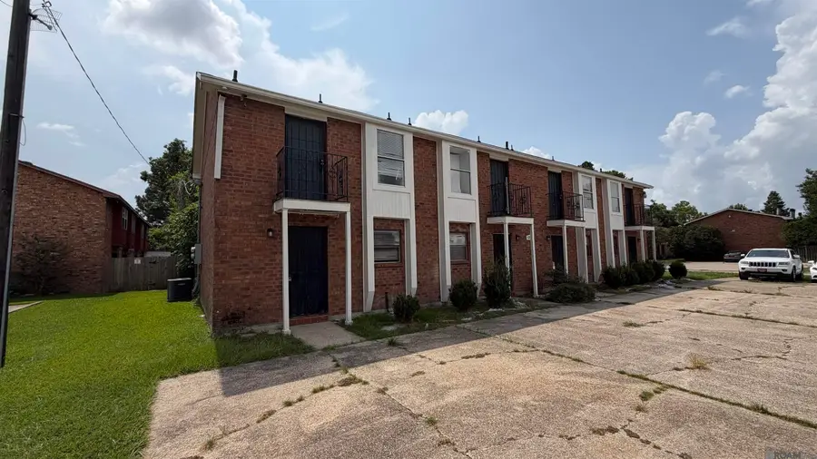 1767 Port Dr, Baton Rouge, LA 70820 - #2
