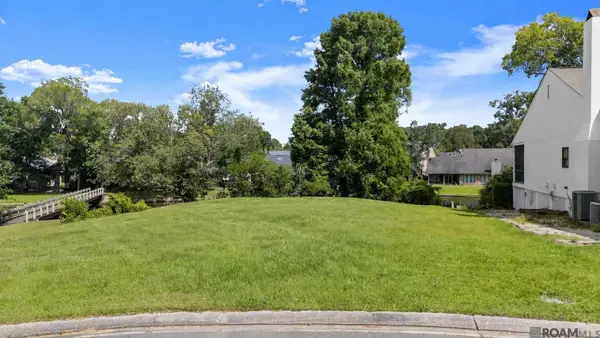1211 Thoreau Dr, Baton Rouge, LA 70808