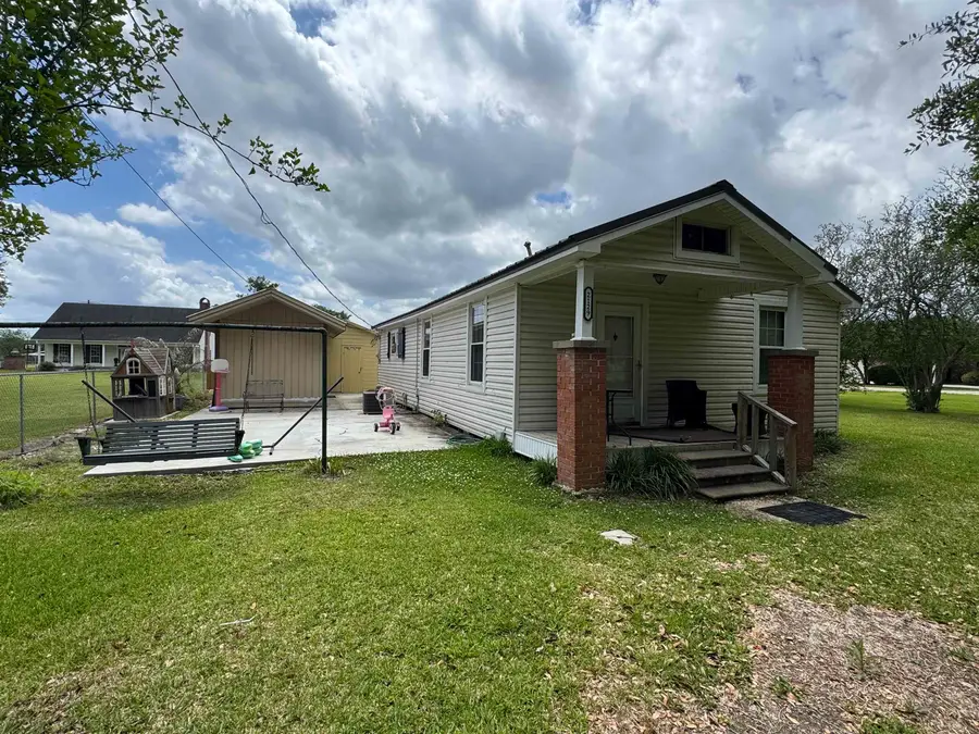 2129 St Mary St, Thibodaux, LA 70301 - #2