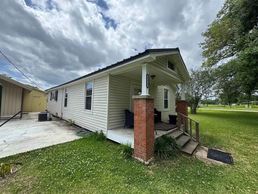 2129 St Mary St, Thibodaux, LA 70301 - #3